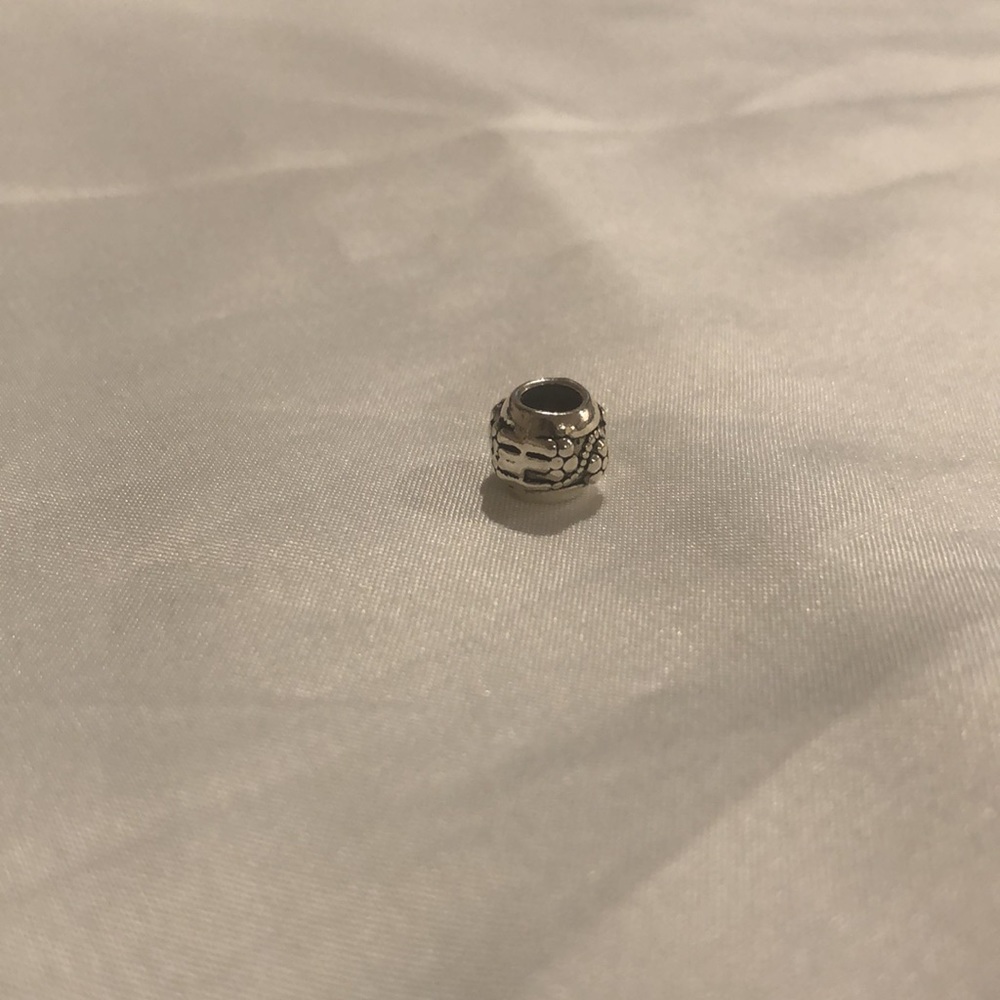 Flower Charm - Picture 2 of 2